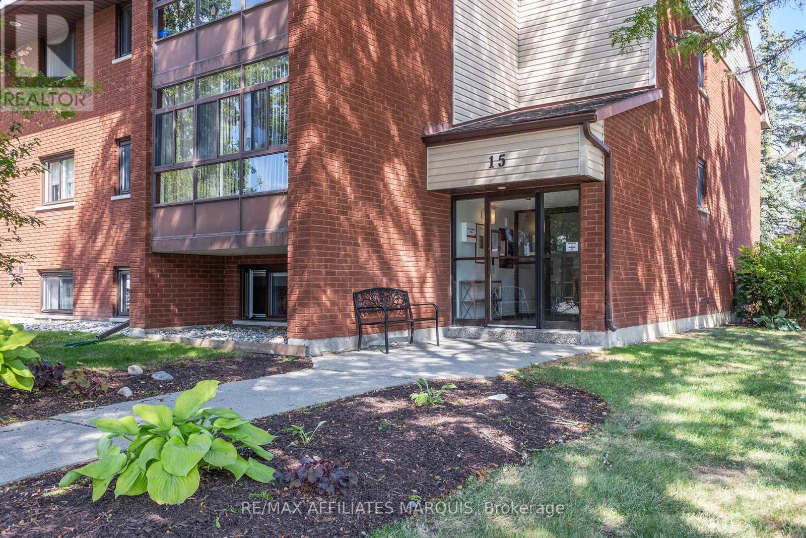 106 - 15 Findlay Avenue, Carleton Place, Ontario  K7C 4A2 - Photo 2 - X12400207