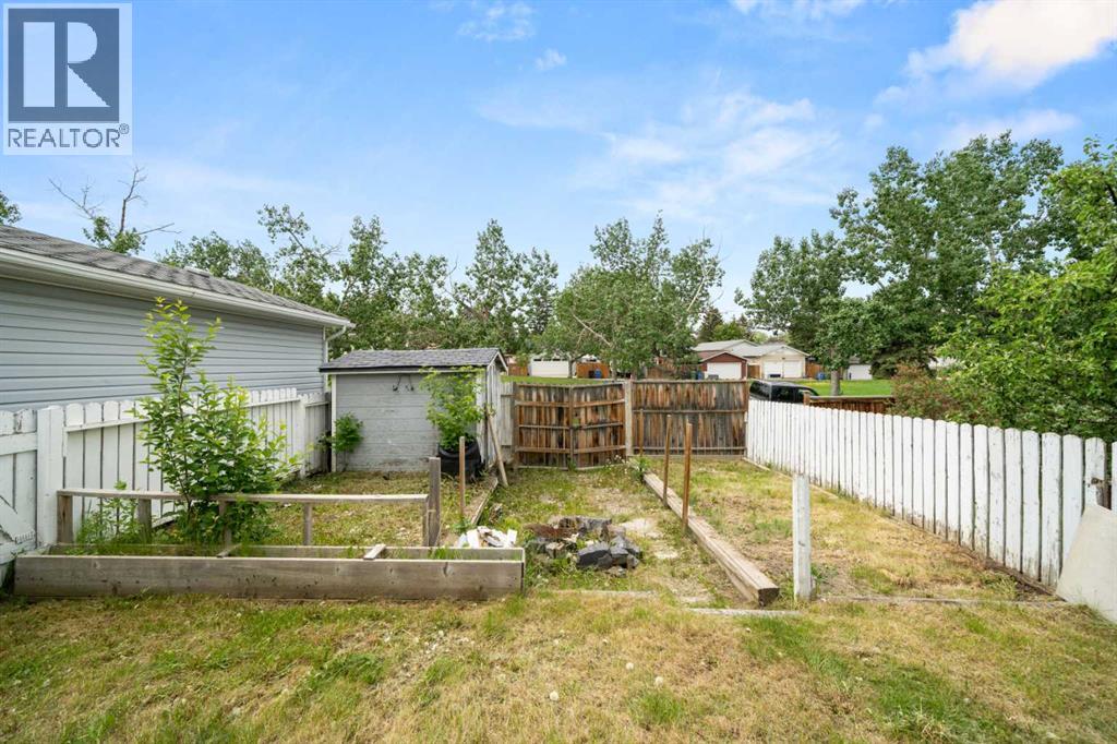7827 Hunterquay Road Nw, Calgary, Alberta  T2K 4T8 - Photo 21 - A2263143