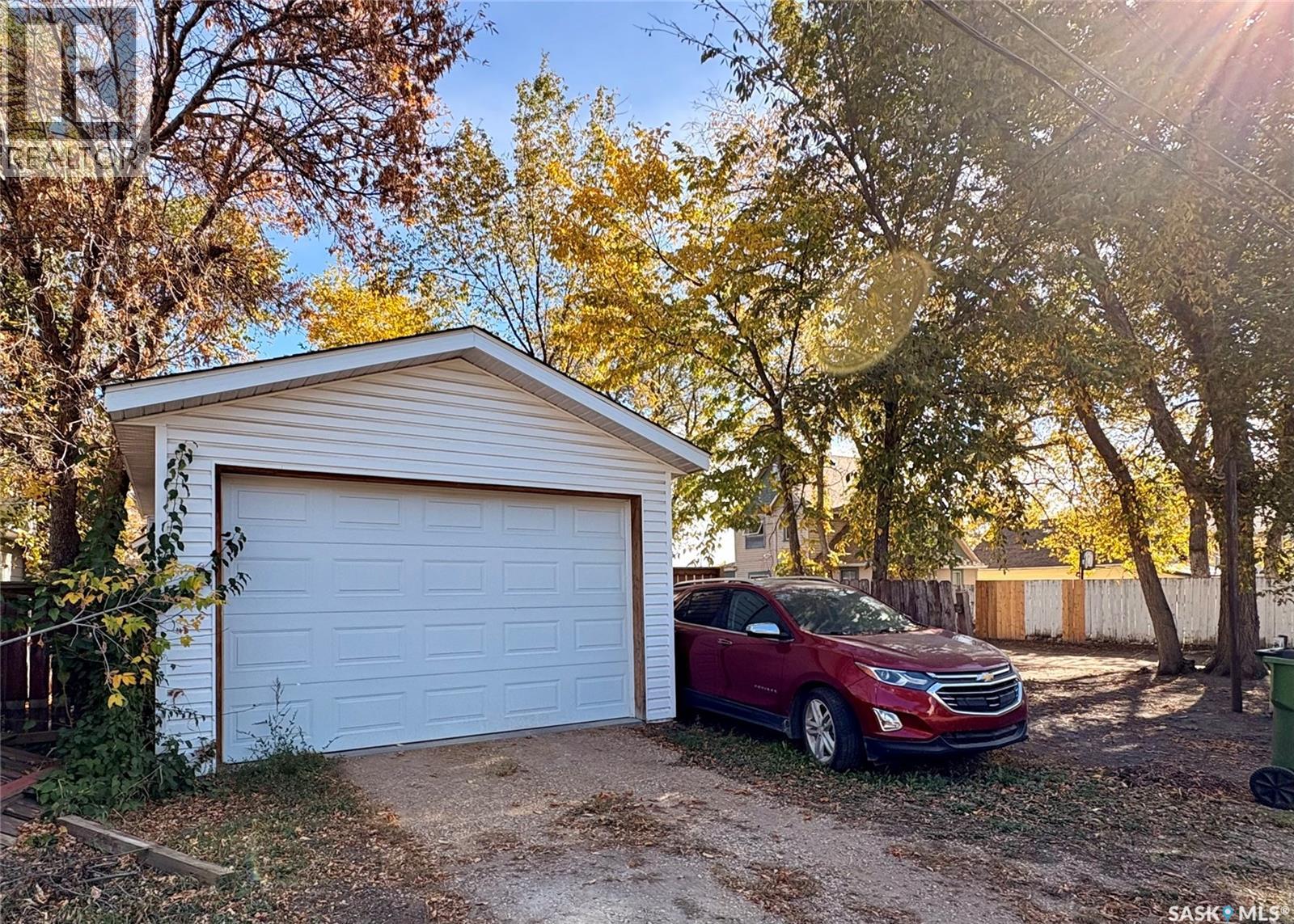 878 4th Avenue Ne, Moose Jaw, Saskatchewan  S6H 1H7 - Photo 19 - SK020233