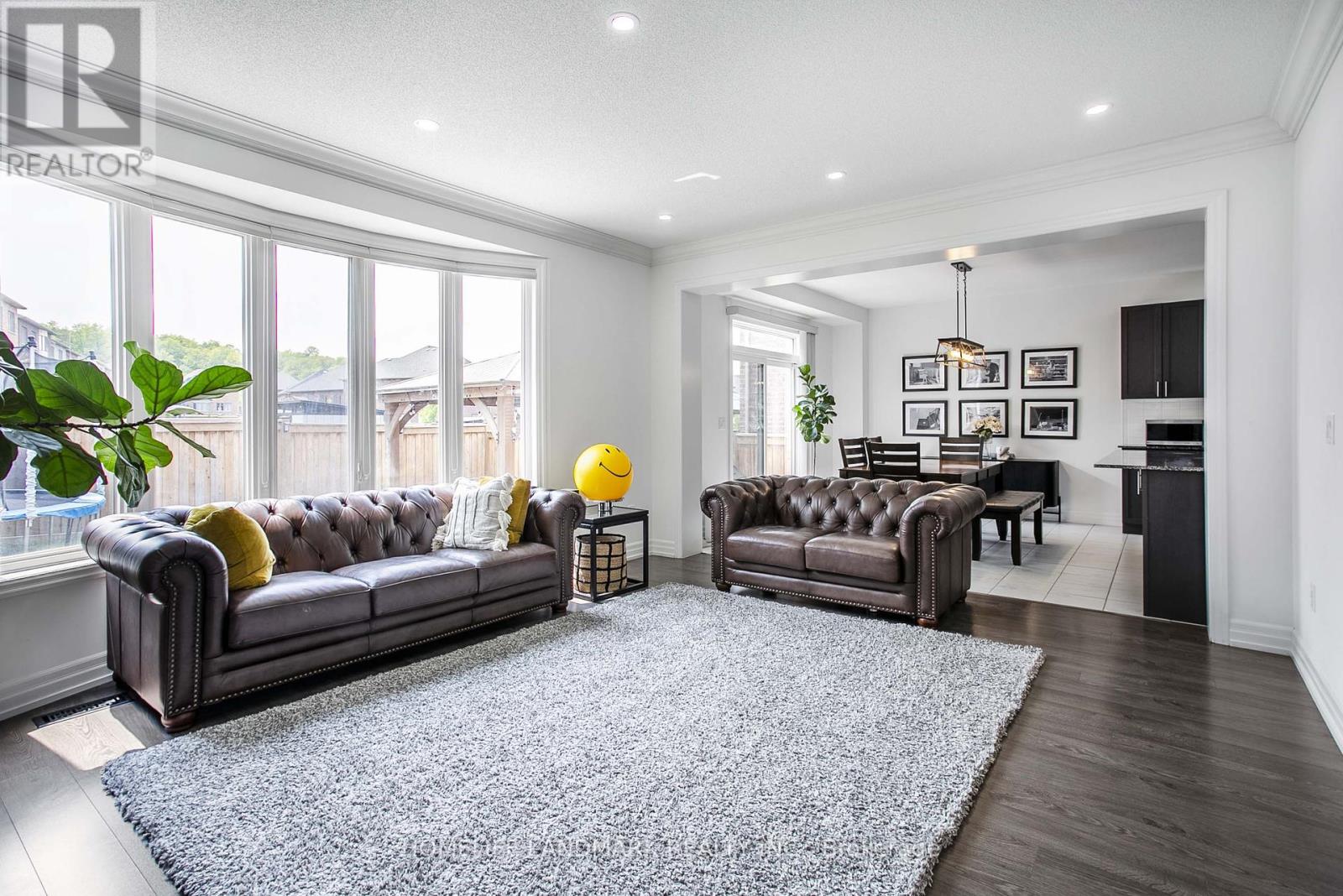6 Cloverridge Avenue, East Gwillimbury, Ontario  L9N 0V3 - Photo 13 - N12435415