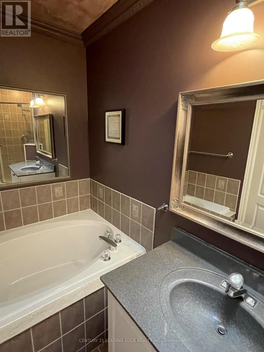 58 Manorwood Drive, Markham, Ontario  L6C 2S2 - Photo 22 - N12451678
