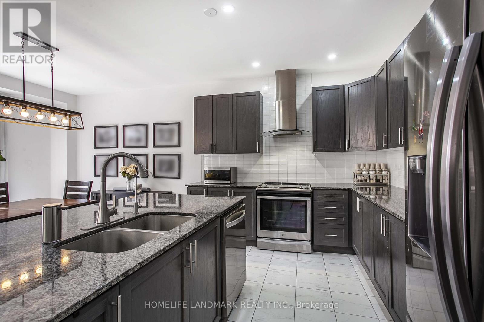 6 Cloverridge Avenue, East Gwillimbury, Ontario  L9N 0V3 - Photo 18 - N12435415