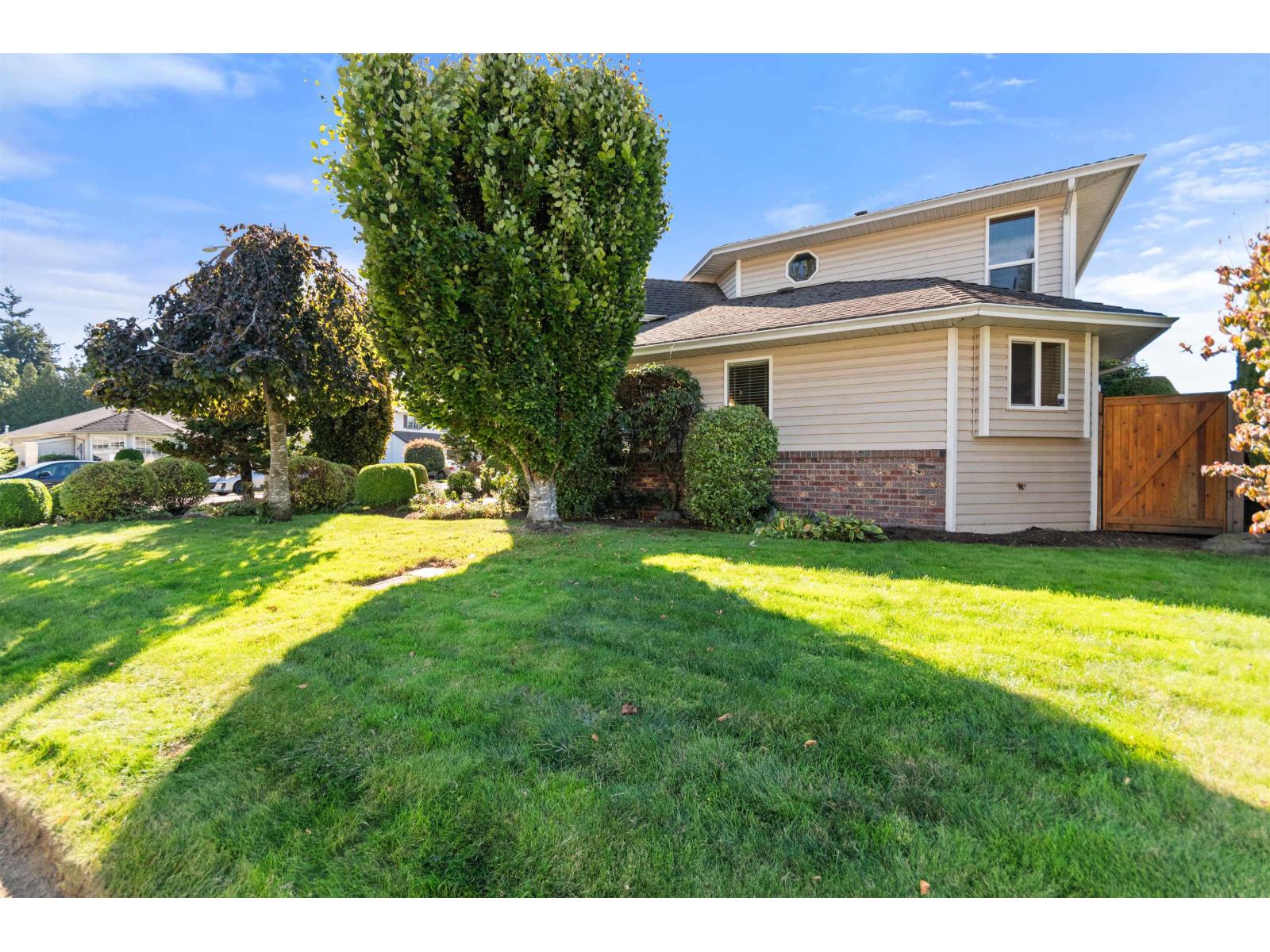 45355 Jasper Drive, Sardis West Vedder, Chilliwack, British Columbia  V2R 3B2 - Photo 3 - R3056624