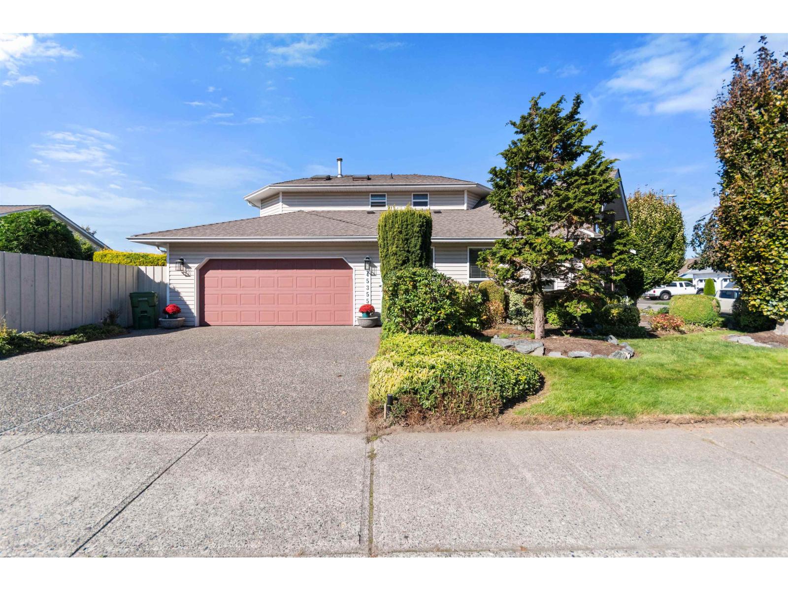 45355 Jasper Drive, Sardis West Vedder, Chilliwack, British Columbia  V2R 3B2 - Photo 1 - R3056624