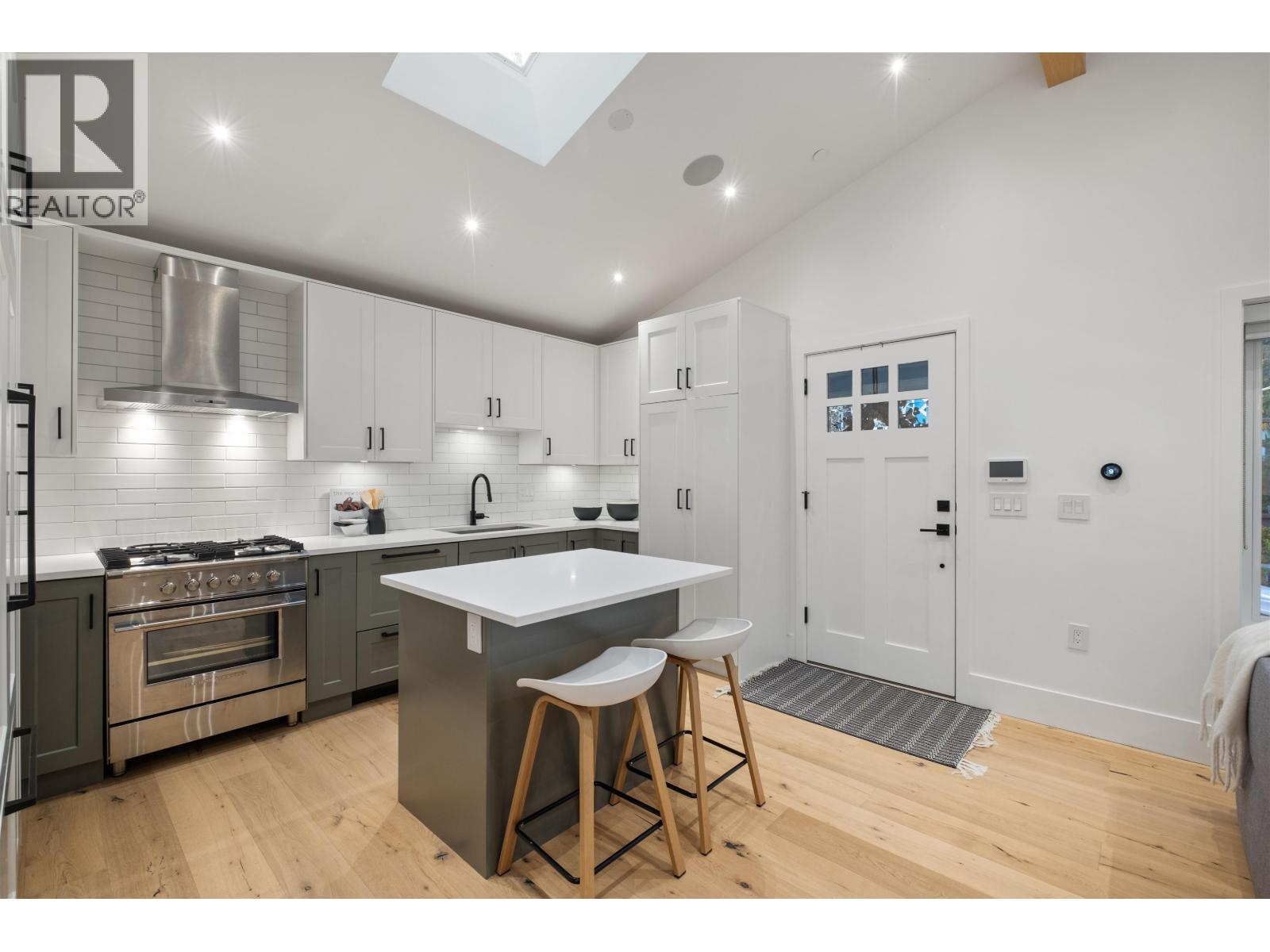 2058 E 5th Avenue, Vancouver, British Columbia  V5N 1M4 - Photo 6 - R3056378