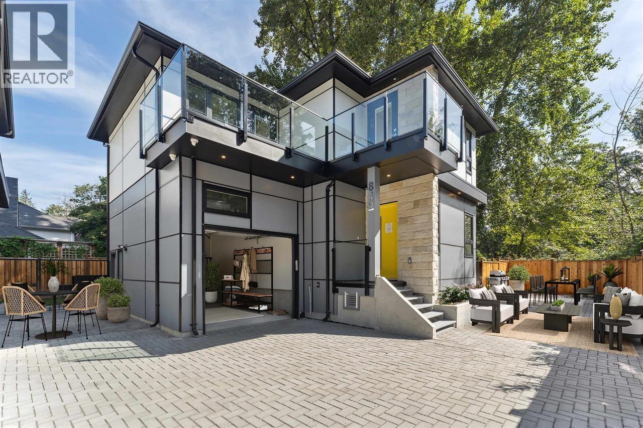 842 ST. DENIS AVENUE, North Vancouver, British Columbia