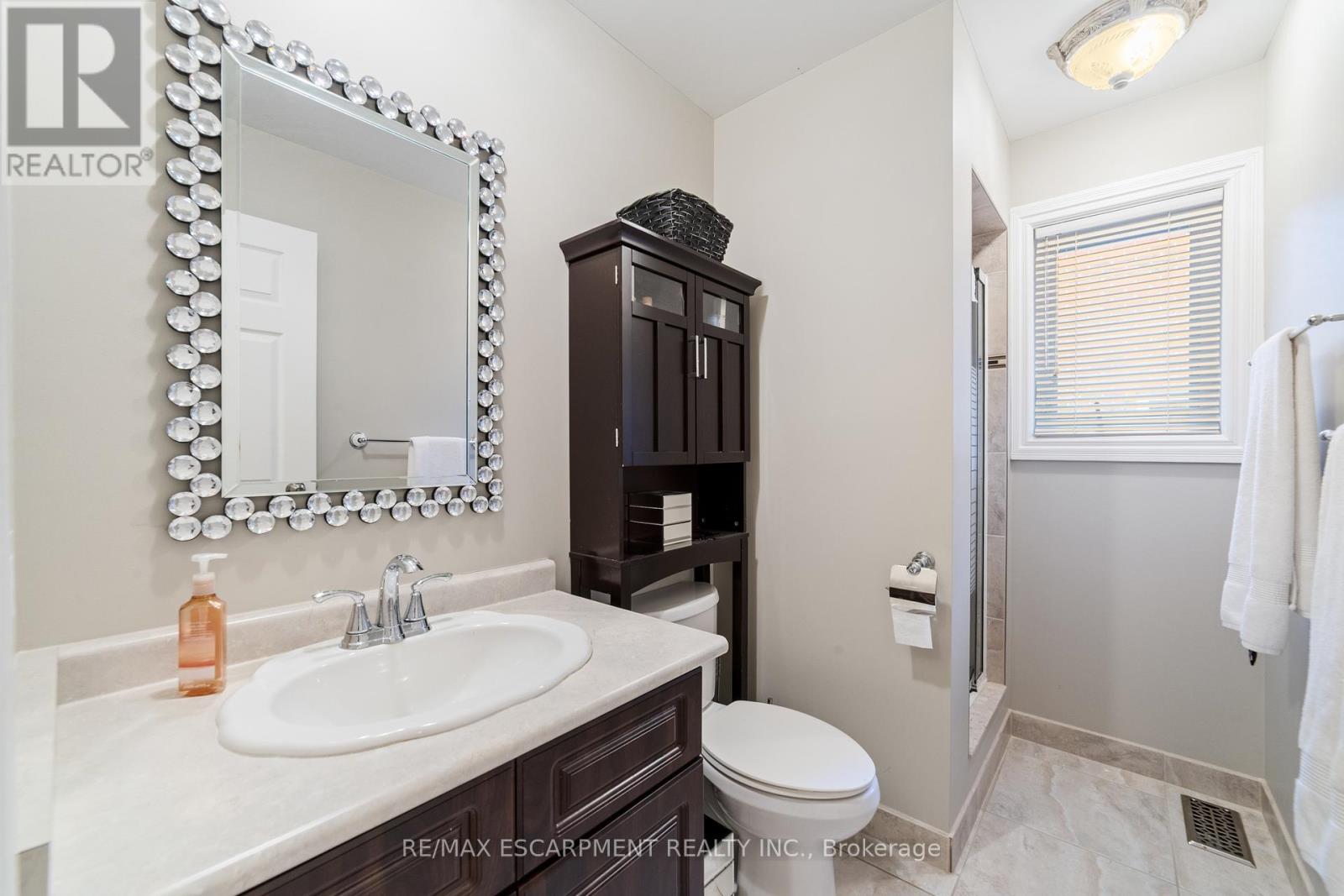 117 Miller Drive, Hamilton, Ontario  L9G 4W2 - Photo 31 - X12378821
