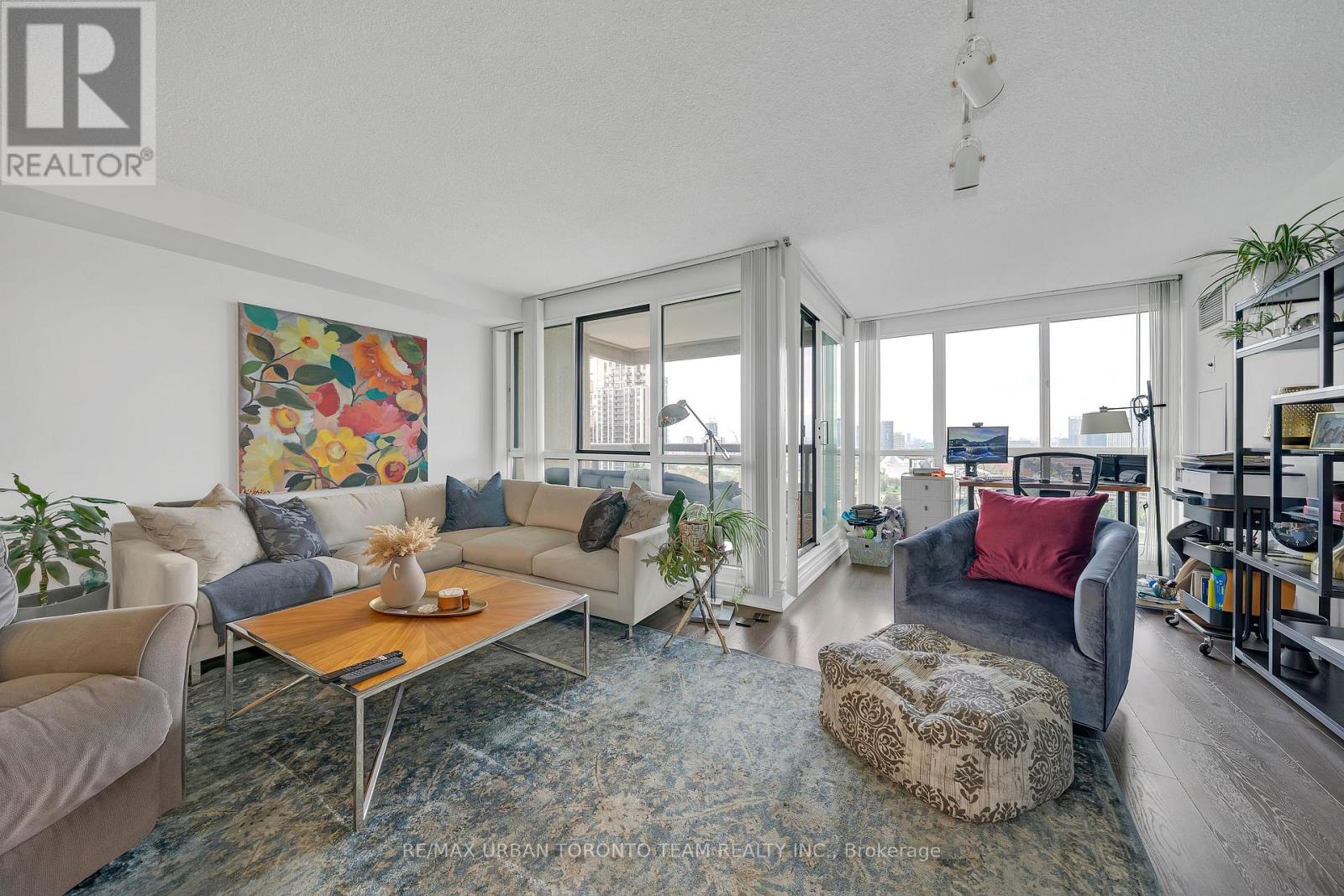 1601 - 3 Concorde Place, Toronto, Ontario  M3C 3K6 - Photo 1 - C12452039