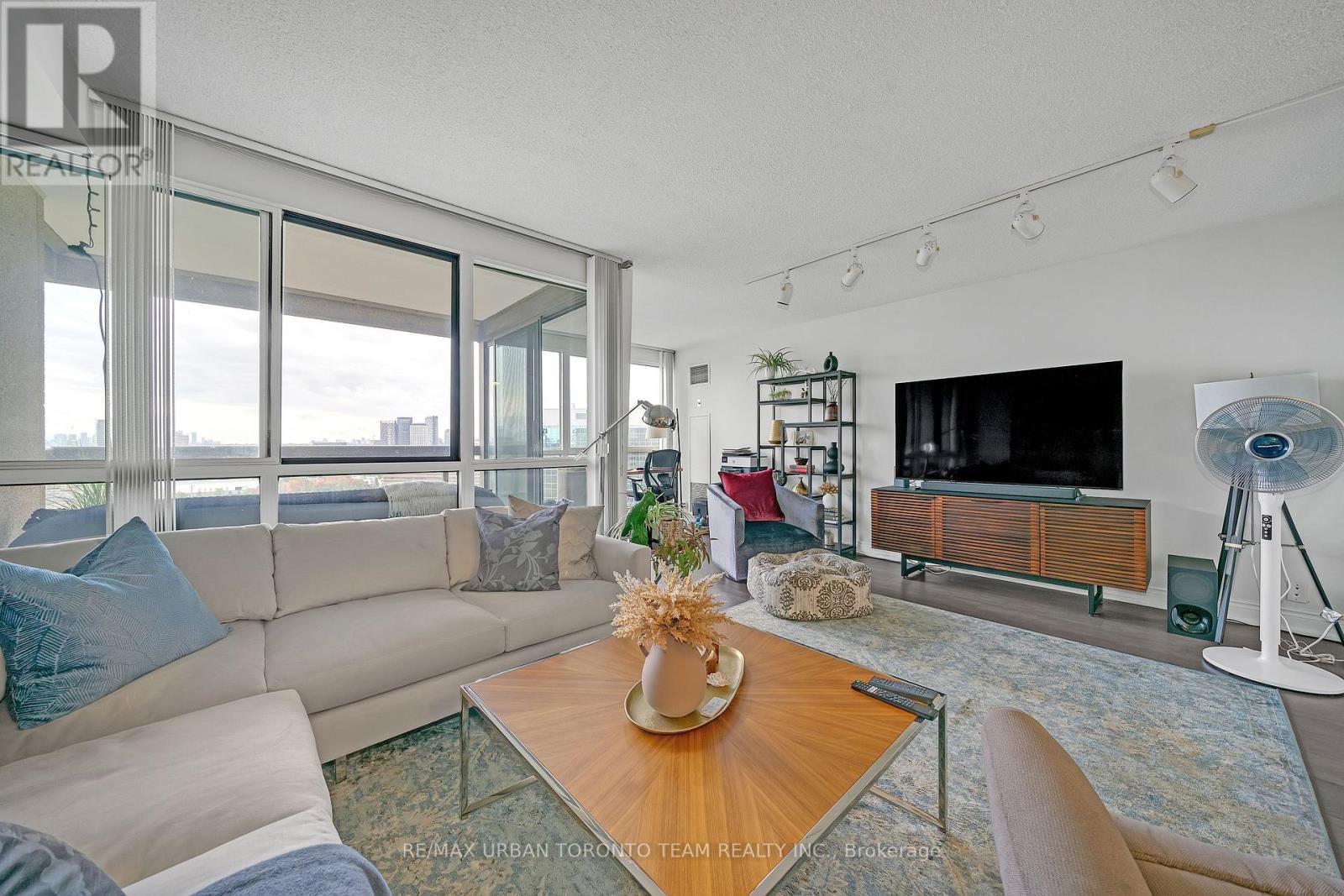 1601 - 3 Concorde Place, Toronto, Ontario  M3C 3K6 - Photo 10 - C12452039