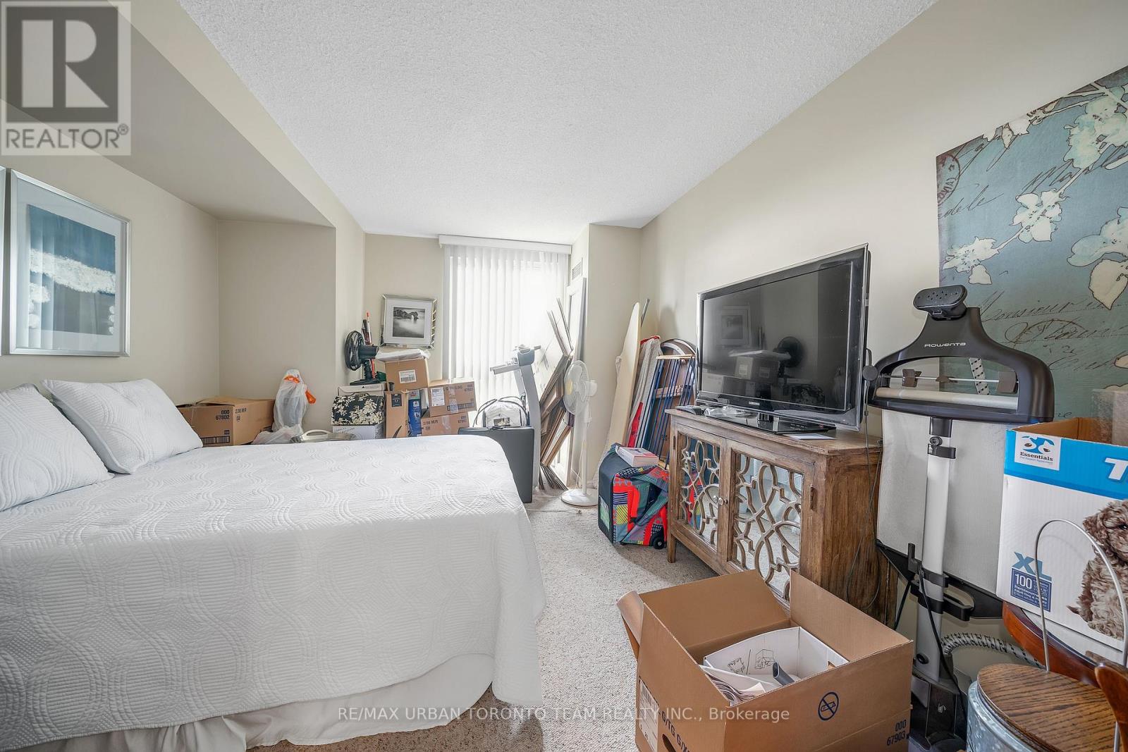 1601 - 3 Concorde Place, Toronto, Ontario  M3C 3K6 - Photo 17 - C12452039