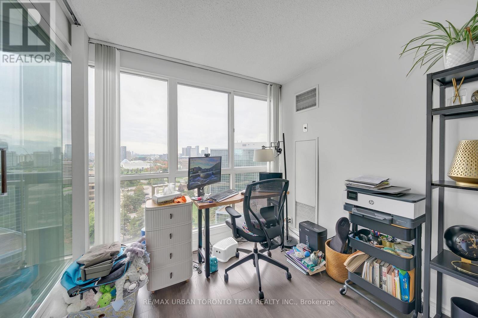 1601 - 3 Concorde Place, Toronto, Ontario  M3C 3K6 - Photo 22 - C12452039