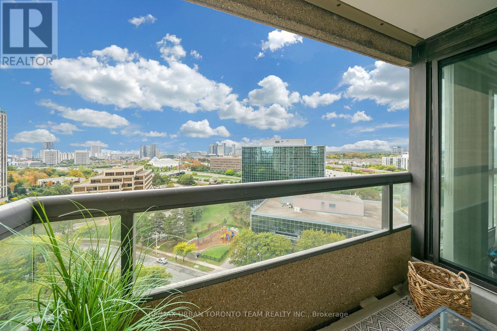 1601 - 3 Concorde Place, Toronto, Ontario  M3C 3K6 - Photo 25 - C12452039
