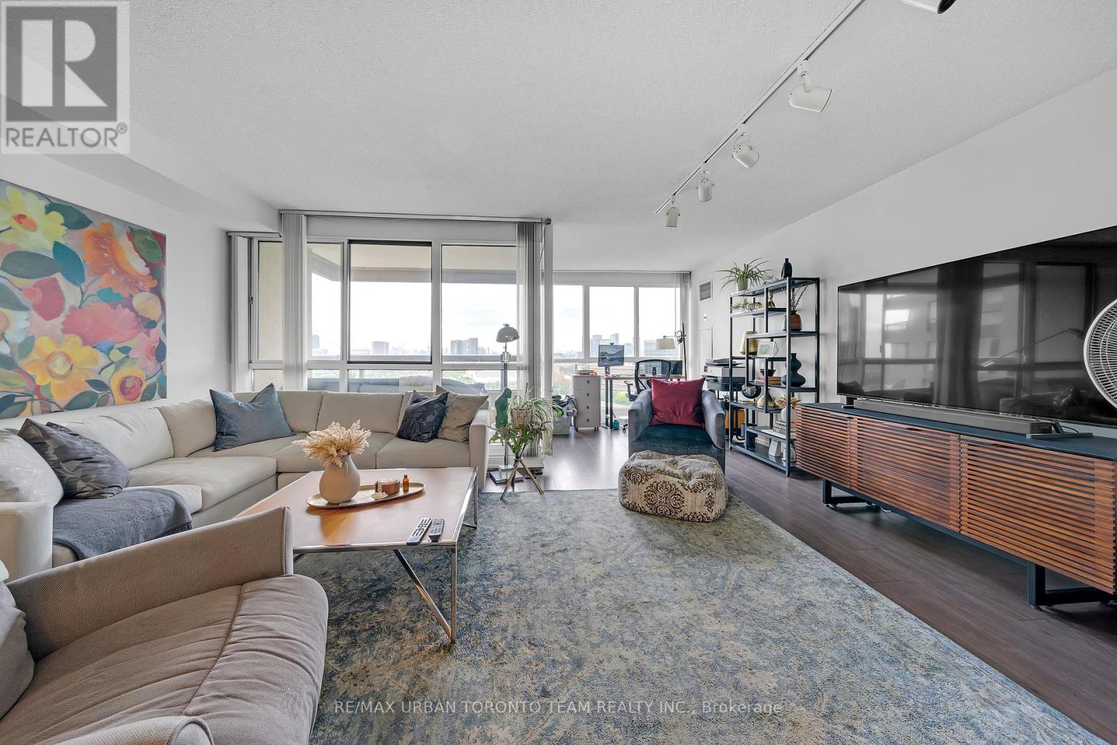 1601 - 3 Concorde Place, Toronto, Ontario  M3C 3K6 - Photo 7 - C12452039