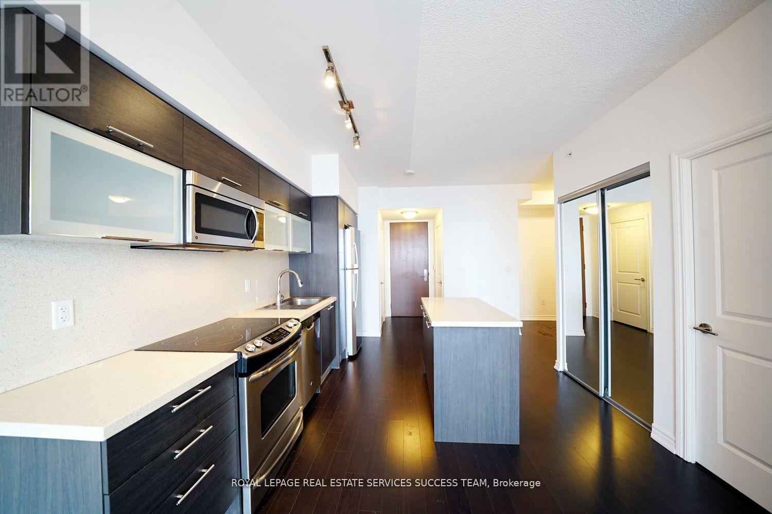 4713 - 386 Yonge Street W, Toronto, Ontario  M5B 0A5 - Photo 17 - C12452118
