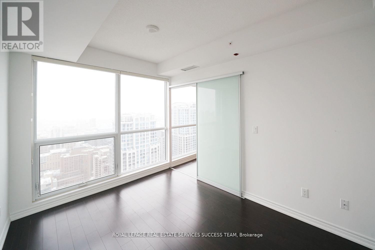 4713 - 386 Yonge Street W, Toronto, Ontario  M5B 0A5 - Photo 21 - C12452118
