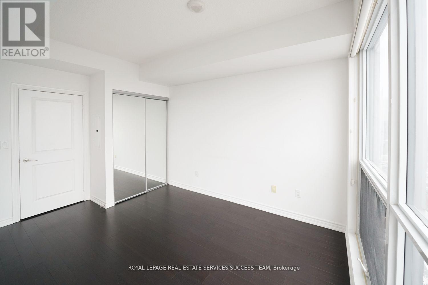 4713 - 386 Yonge Street W, Toronto, Ontario  M5B 0A5 - Photo 22 - C12452118