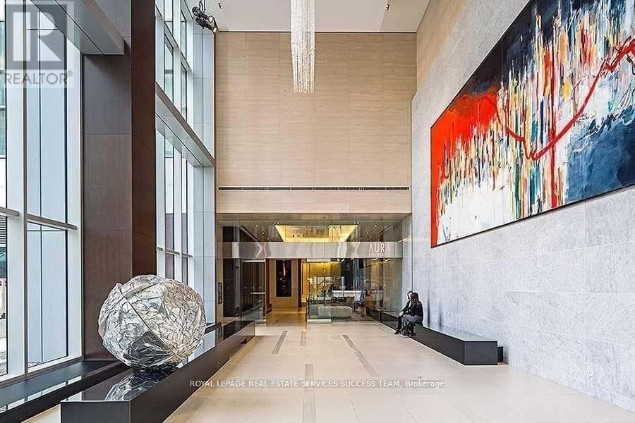 4713 - 386 Yonge Street W, Toronto, Ontario  M5B 0A5 - Photo 4 - C12452118
