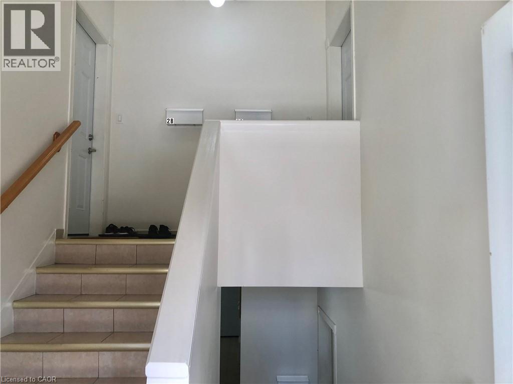 509 Mohawk Road W Unit# Upper 1a, Hamilton, Ontario  L9X 1X3 - Photo 4 - 40777575