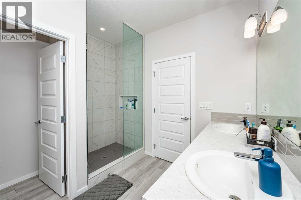 717 Windrow Manor Sw, Airdrie, Alberta  T4B 5H6 - Photo 30 - A2262371