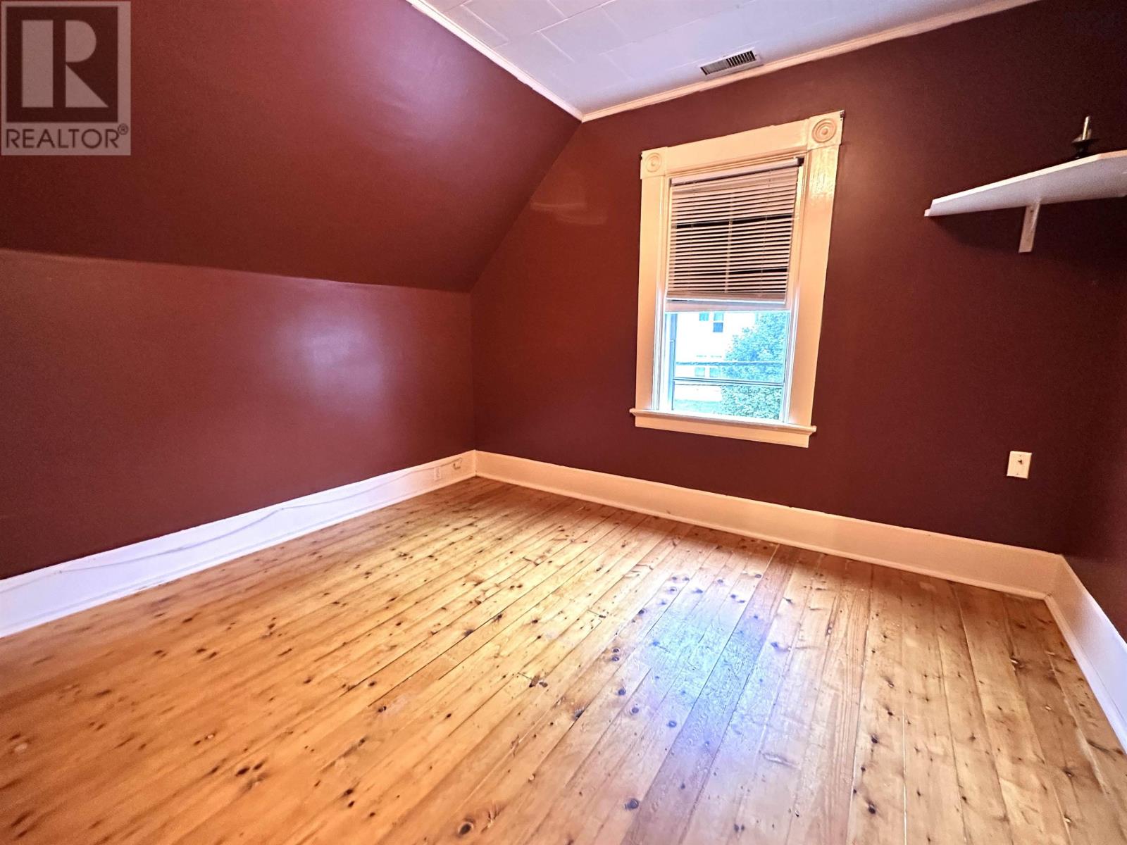 195 York Street, Bridgewater, Nova Scotia  B4V 1R4 - Photo 18 - 202525435