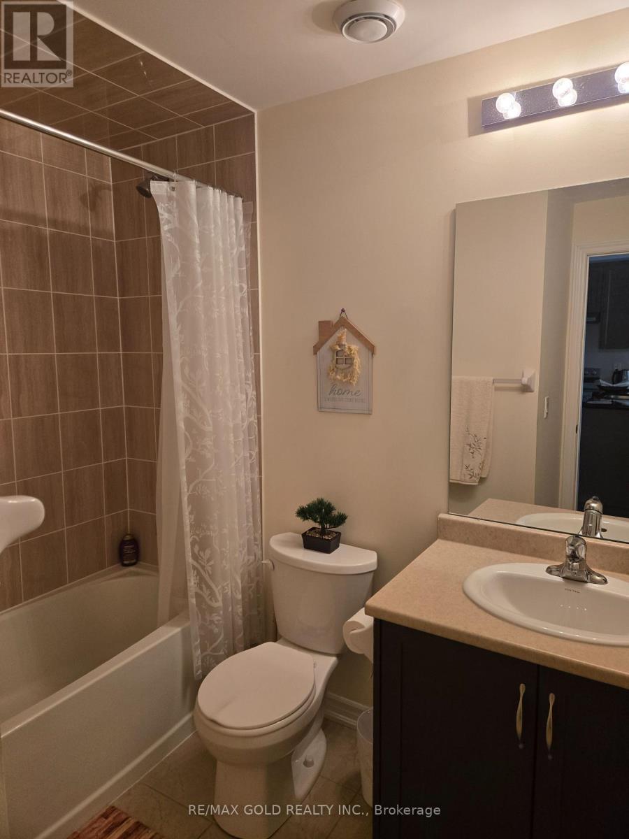 202 - 30 Halliford Place, Brampton, Ontario  L4P 4R1 - Photo 12 - W12410694