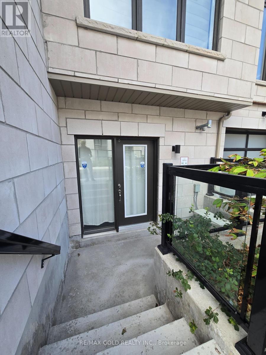 202 - 30 Halliford Place, Brampton, Ontario  L4P 4R1 - Photo 4 - W12410694