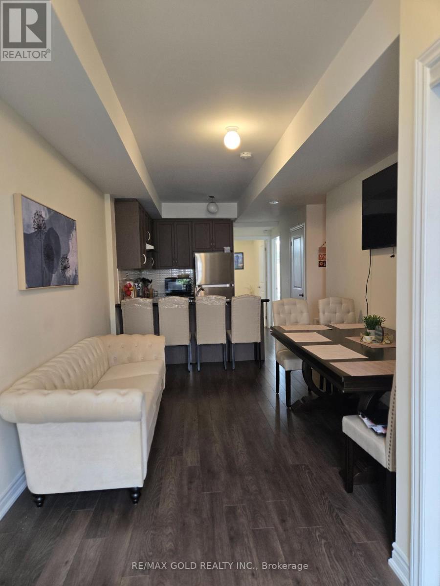 202 - 30 Halliford Place, Brampton, Ontario  L4P 4R1 - Photo 8 - W12410694