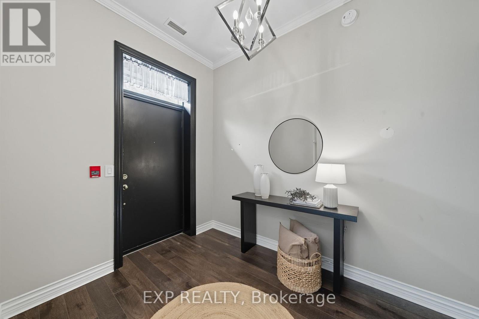 102 - 136 Hibernia Street, Cobourg, Ontario  K9A 3J8 - Photo 4 - X12452207
