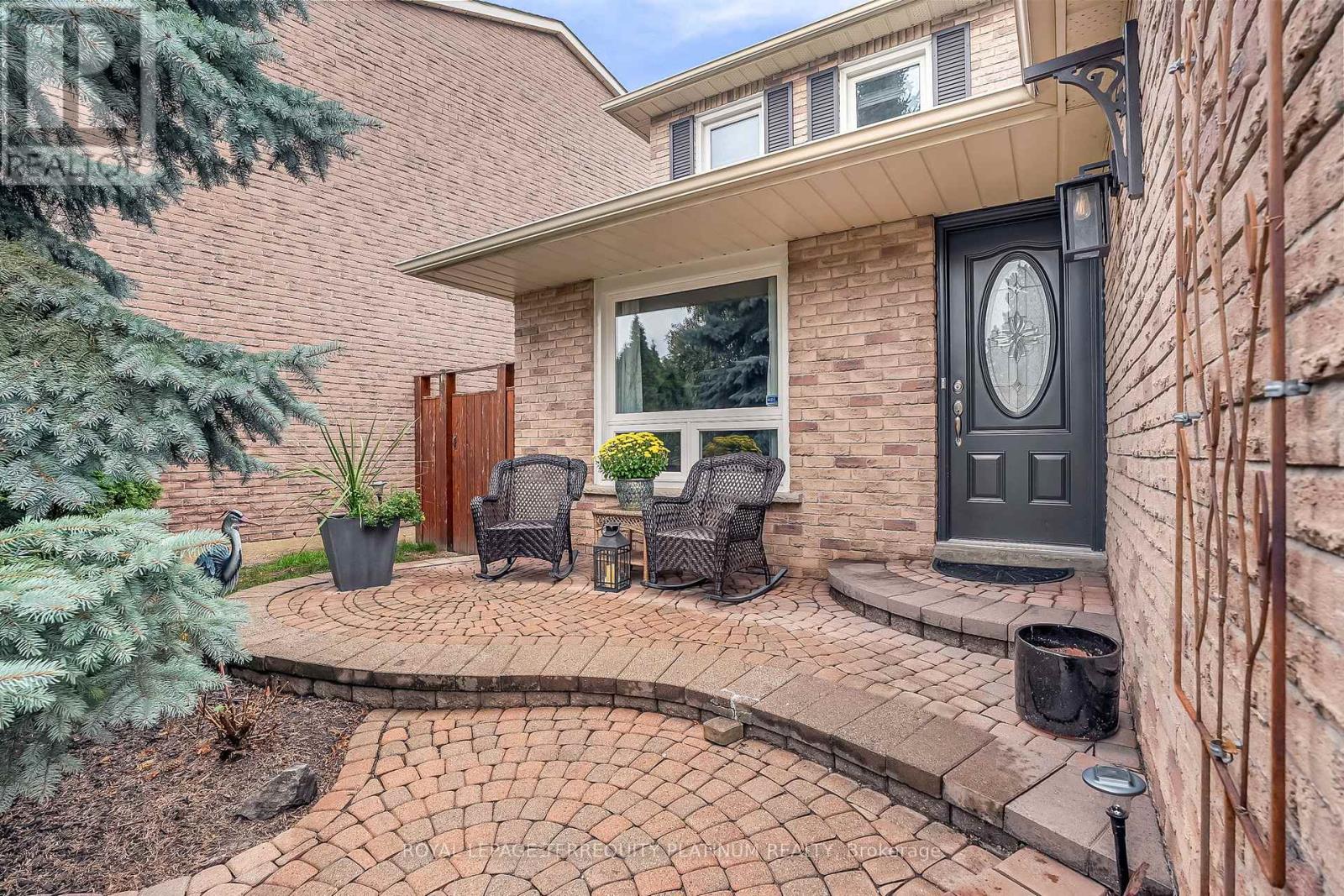 30 Vanessa Road, Markham, Ontario  L3R 4W3 - Photo 3 - N12452051