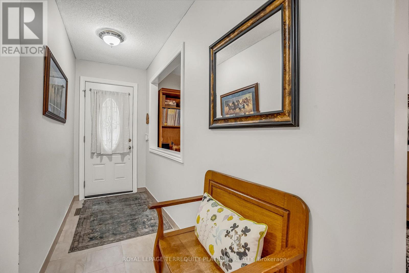 30 Vanessa Road, Markham, Ontario  L3R 4W3 - Photo 4 - N12452051