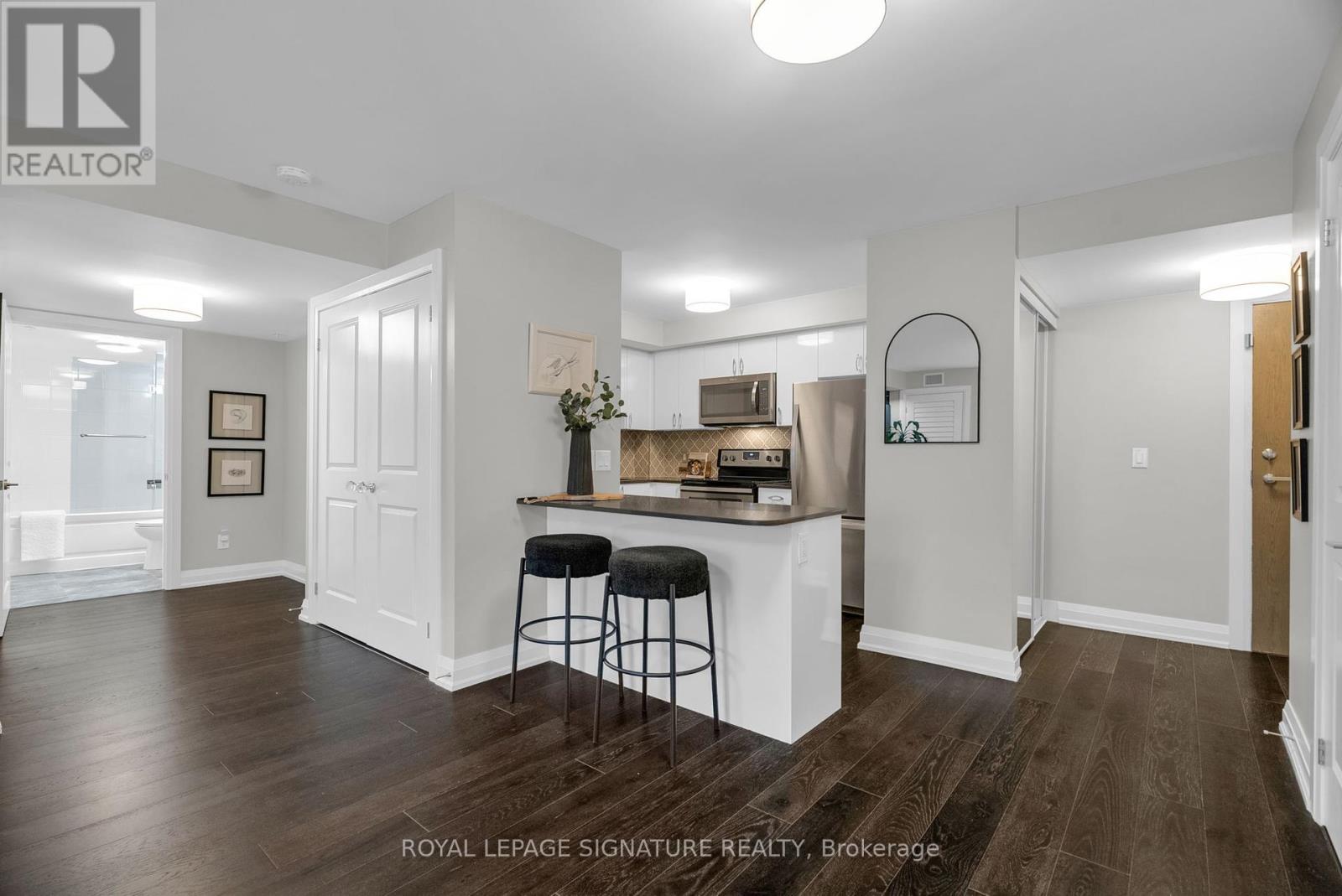 204 - 481 Rupert Avenue, Whitchurch-Stouffville, Ontario  L4A 1Y7 - Photo 11 - N12452068