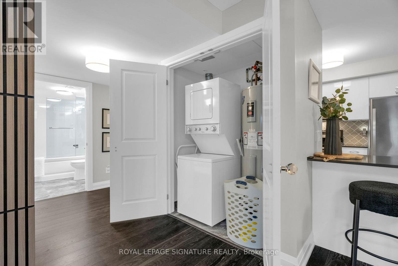 204 - 481 Rupert Avenue, Whitchurch-Stouffville, Ontario  L4A 1Y7 - Photo 24 - N12452068