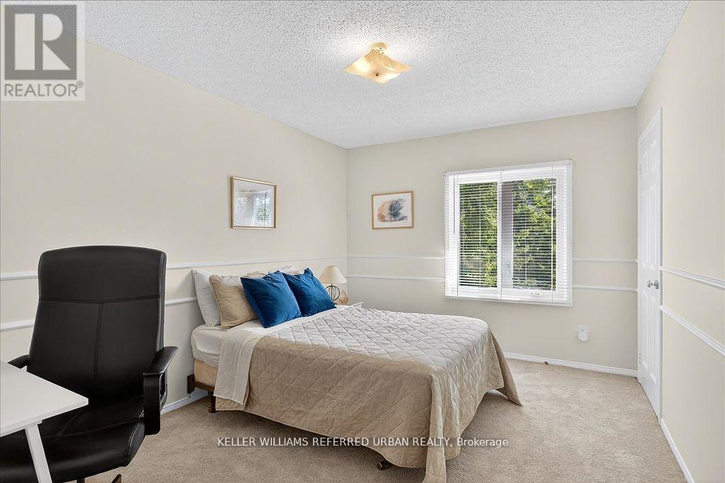 32 Nelson Circle, Newmarket, Ontario  L3X 1R1 - Photo 26 - N12452085