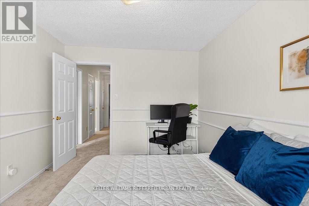 32 Nelson Circle, Newmarket, Ontario  L3X 1R1 - Photo 27 - N12452085