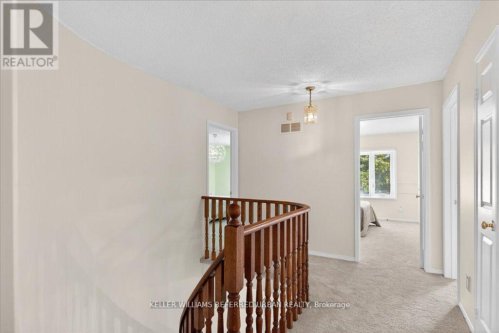 32 Nelson Circle, Newmarket, Ontario  L3X 1R1 - Photo 32 - N12452085