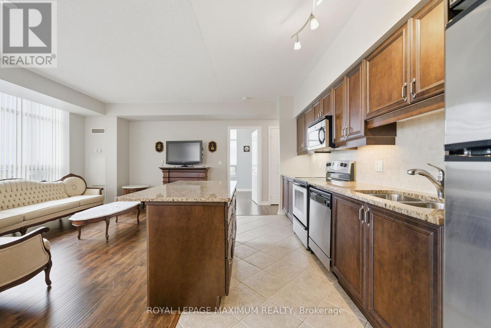 714 - 9225 Jane Street, Vaughan, Ontario  L6A 0J7 - Photo 7 - N12452095