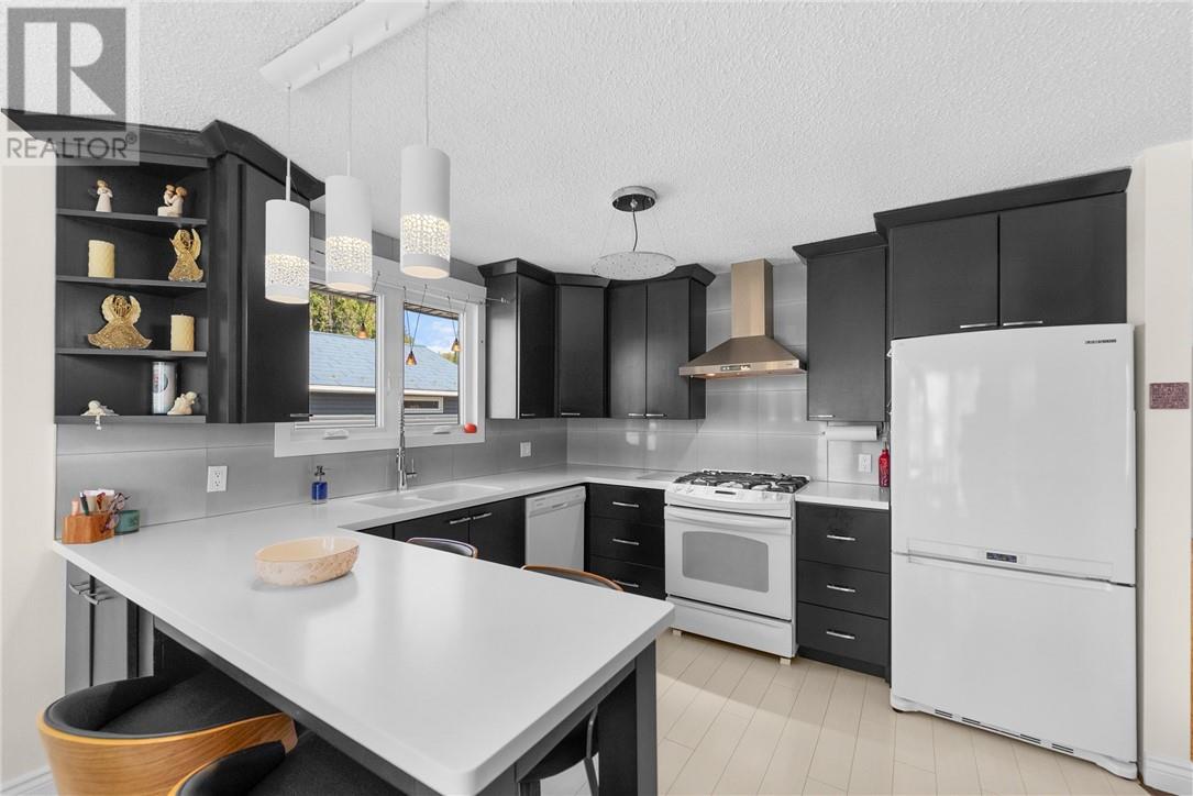 324 Albert, Azilda, Ontario  P0M 1B0 - Photo 10 - 2125085