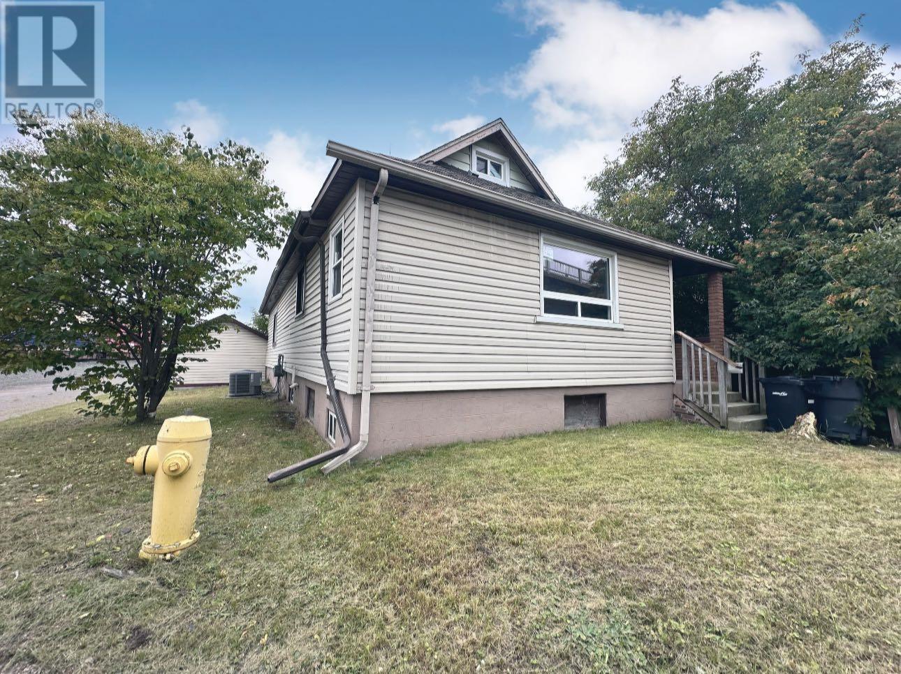 326 Pacific Ave, Thunder Bay, Ontario  P7C 2S1 - Photo 1 - TB253025