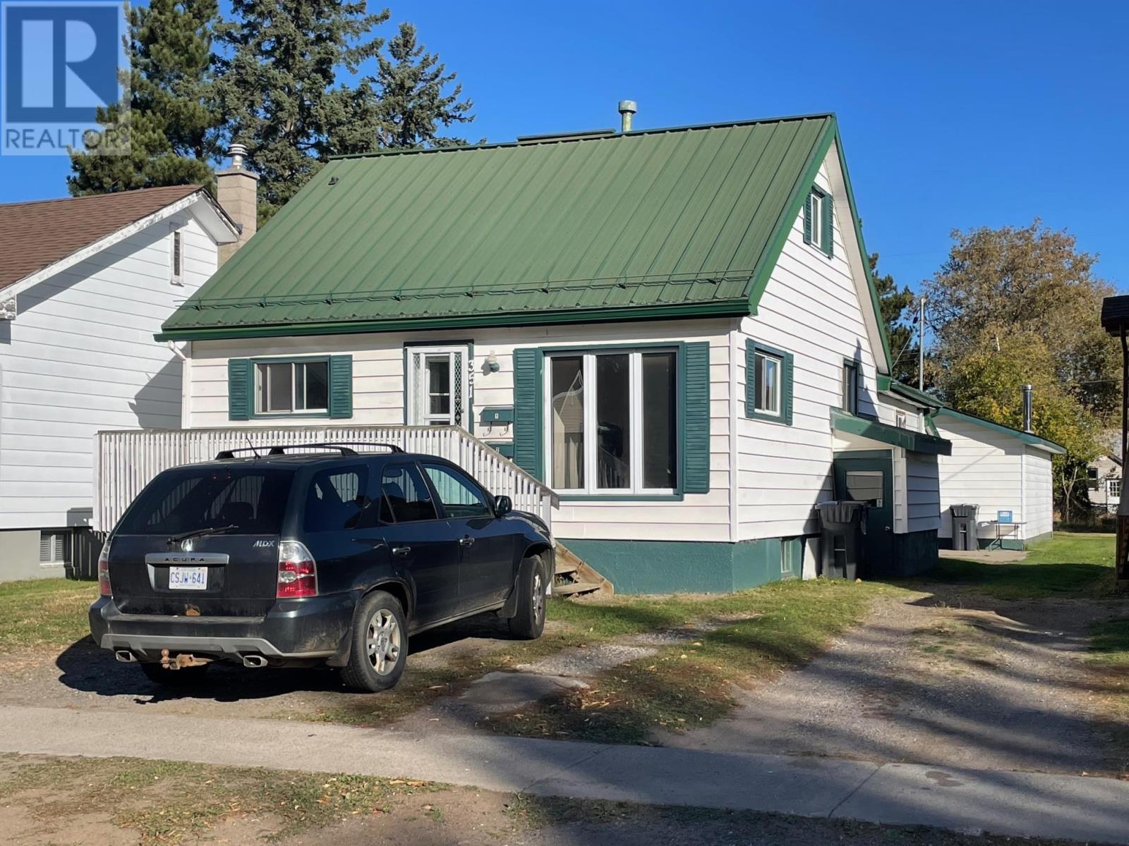 351 Amelia ST E, Thunder Bay, Ontario