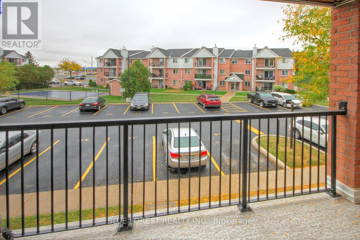 37 - 1096 Jalna Boulevard, London South, Ontario  N6E 3B8 - Photo 16 - X12452184