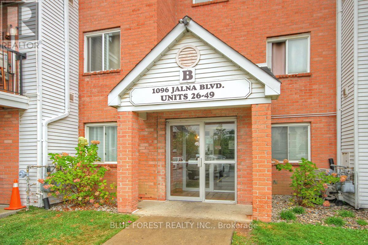 37 - 1096 Jalna Boulevard, London South, Ontario  N6E 3B8 - Photo 2 - X12452184