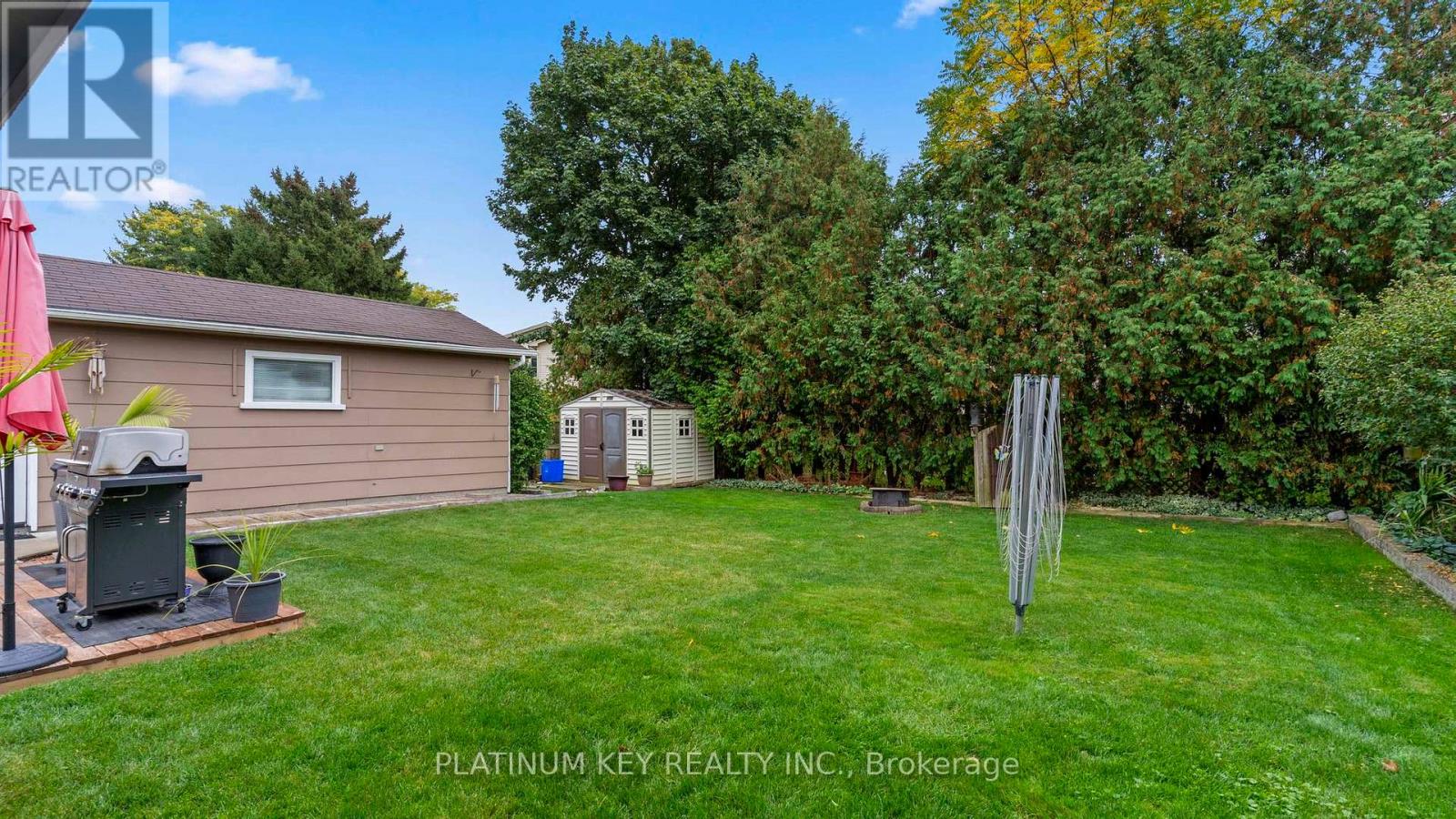 1935 Royal Crescent, London East, Ontario  N5V 1N6 - Photo 38 - X12452199