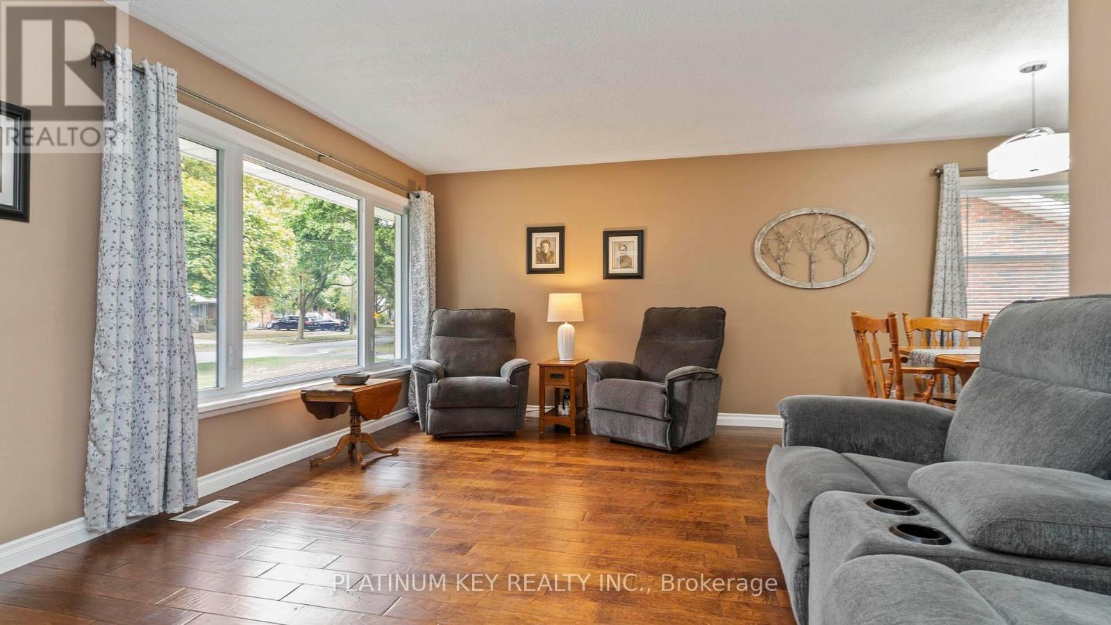1935 Royal Crescent, London East, Ontario  N5V 1N6 - Photo 8 - X12452199