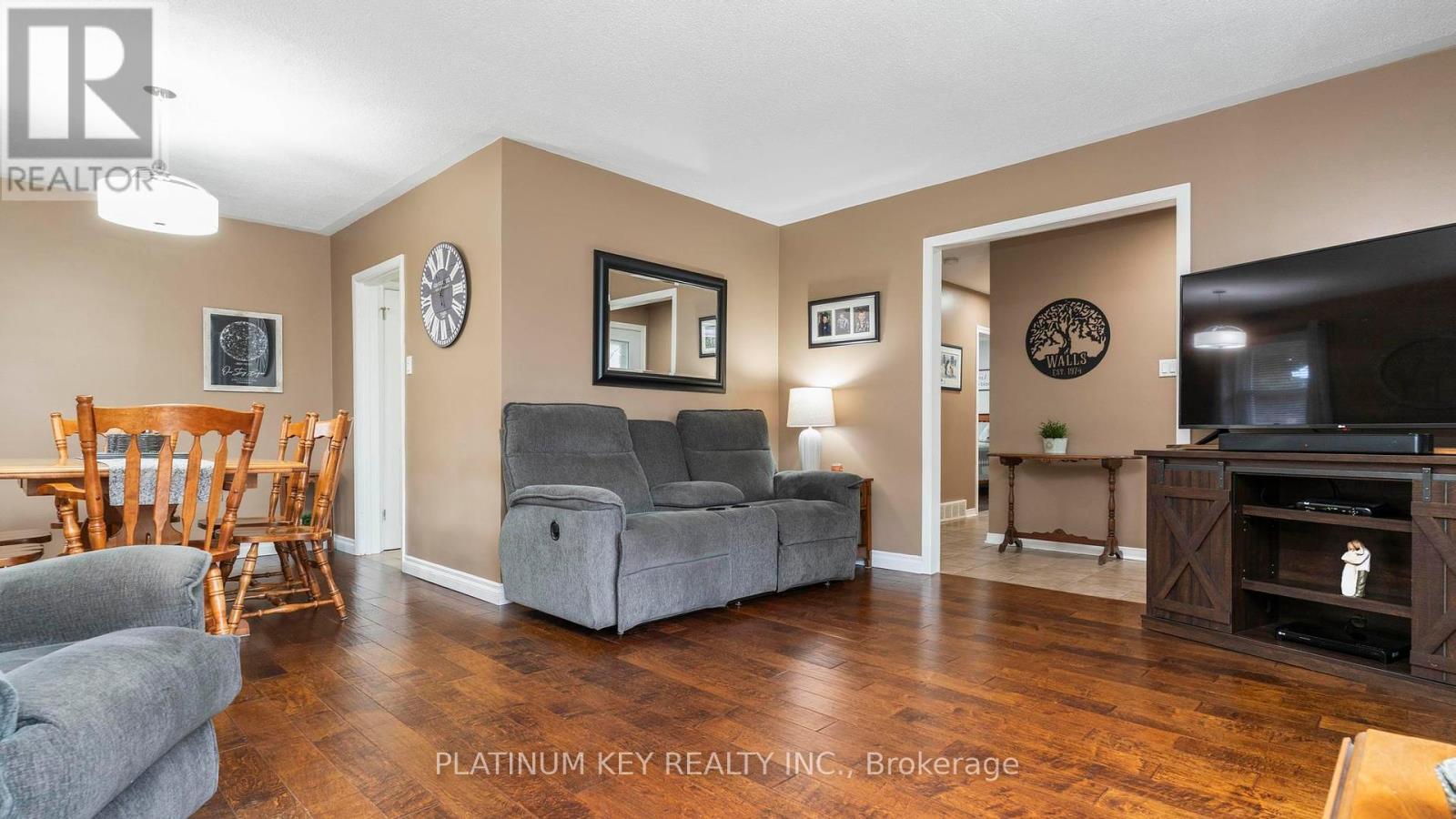 1935 Royal Crescent, London East, Ontario  N5V 1N6 - Photo 9 - X12452199