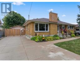 1935 ROYAL CRESCENT, London East, Ontario