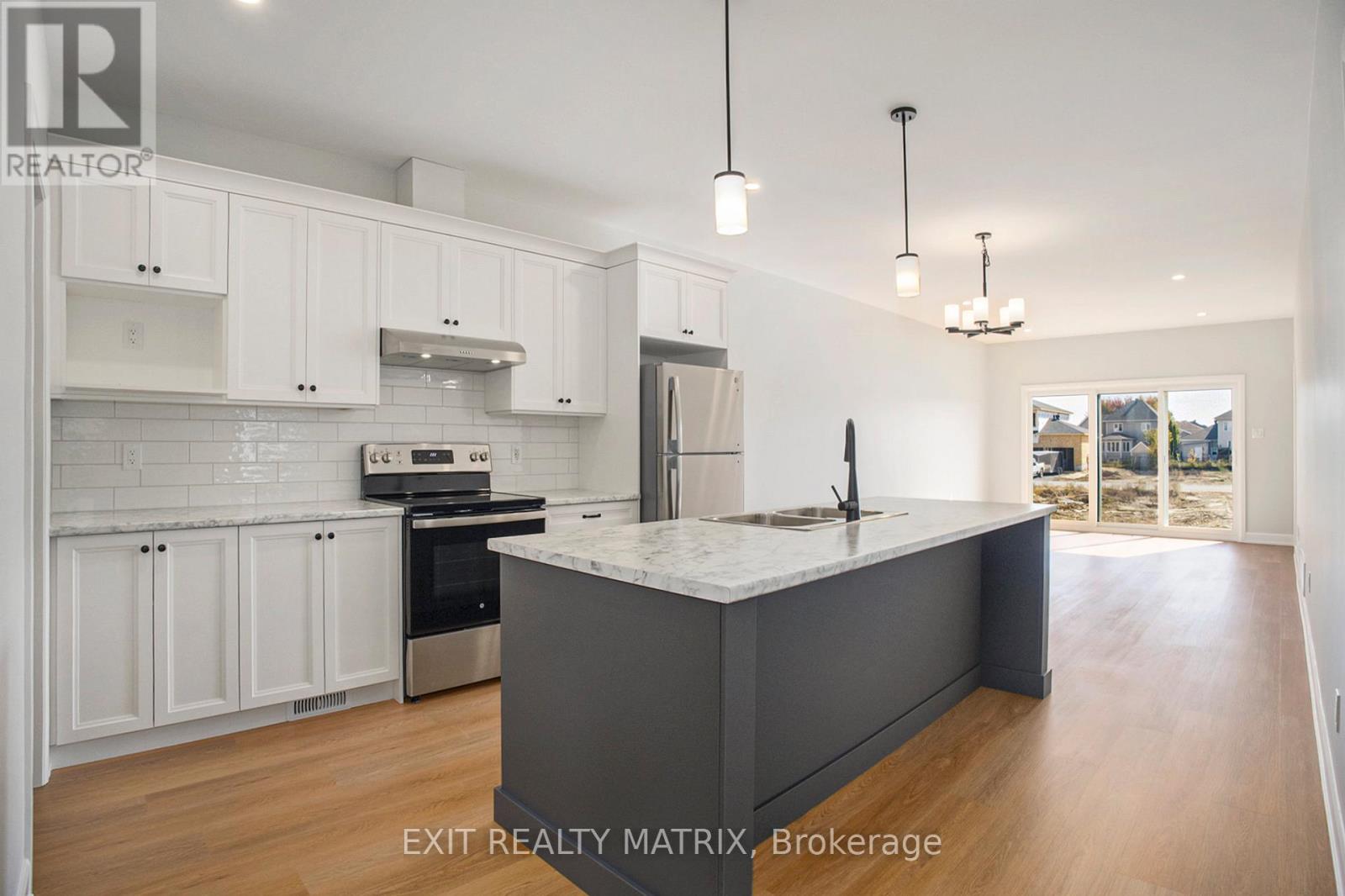 A - 560 Regina Street, Russell, Ontario  K0A 1W0 - Photo 3 - X12452169