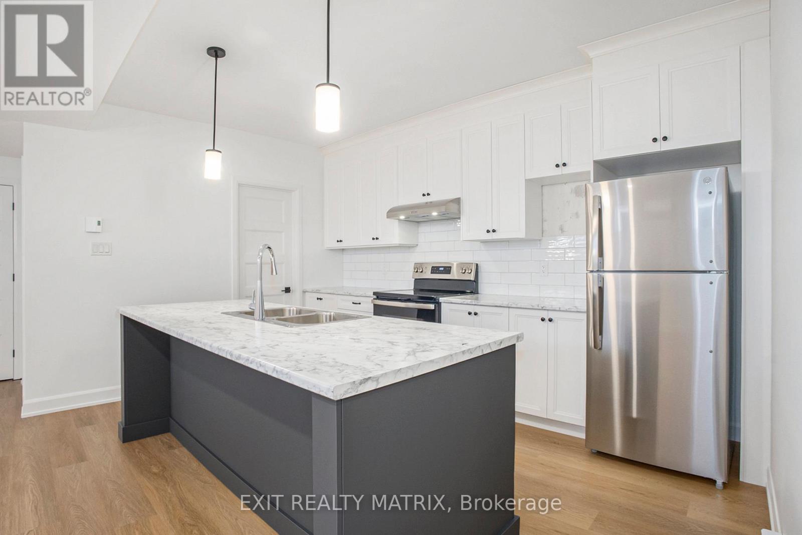 B - 560 Regina Street, Russell, Ontario  K0A 1W0 - Photo 6 - X12452177