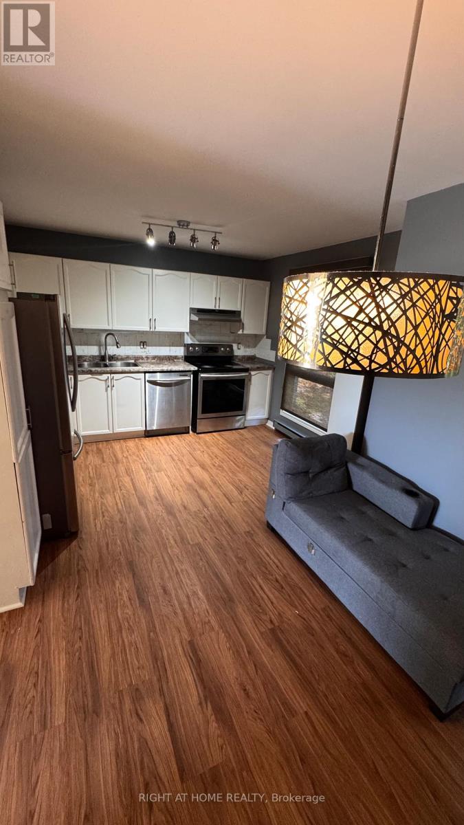 640 Brome Crescent, Ottawa, Ontario  K4A 1T9 - Photo 12 - X12452213
