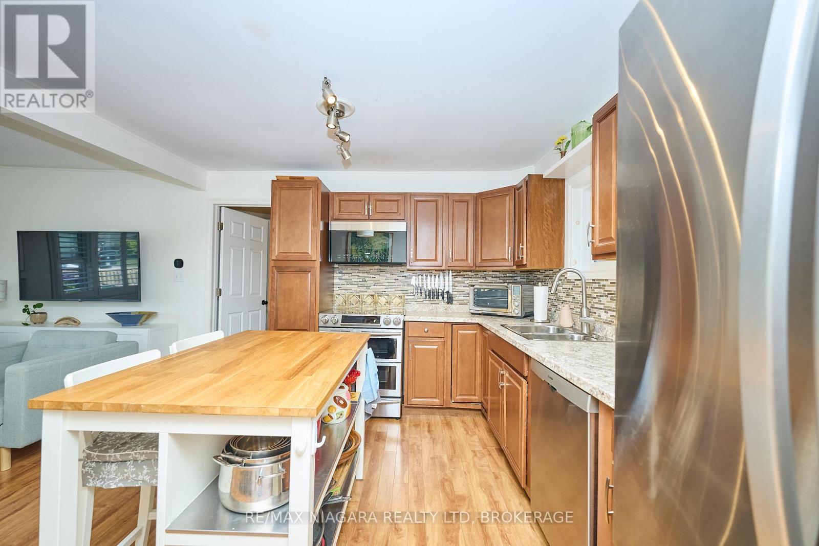 334 Leask Avenue, Fort Erie, Ontario  L2A 4L4 - Photo 23 - X12452012