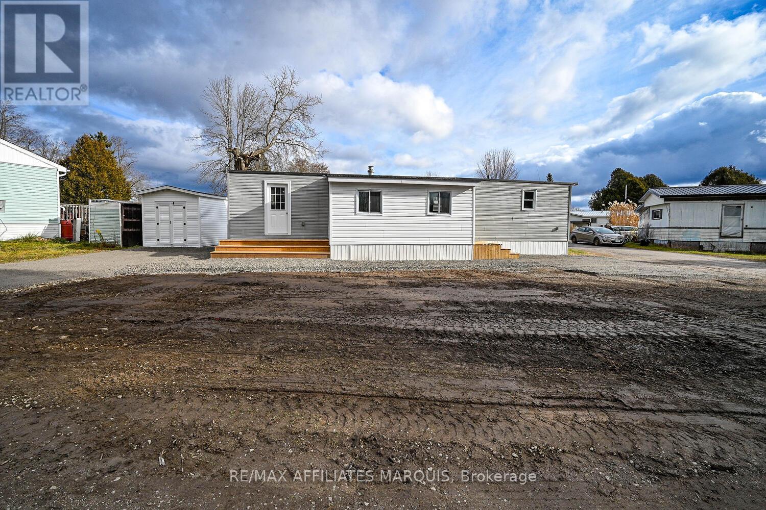 418 NICOLE STREET, Smiths Falls, Ontario